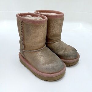 Ugg Kids Classic Short II Pink Rose Gold Glitter Boots Size 6